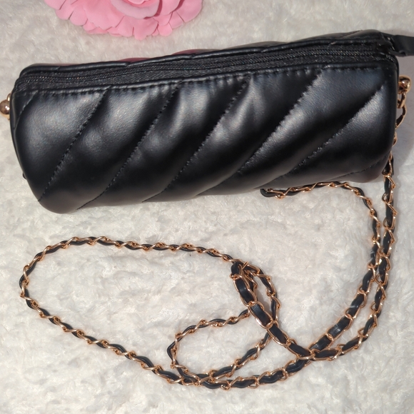 Yves Saint Laurent beaute Black Quilted Barrel Papillon with Gold Chain Upcycled - Picture 4 of 6